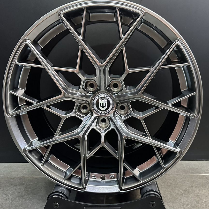 Литые диски HRE FF21 8×R18 5×112