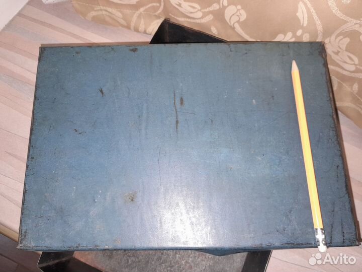 Металлическая коробка СССР