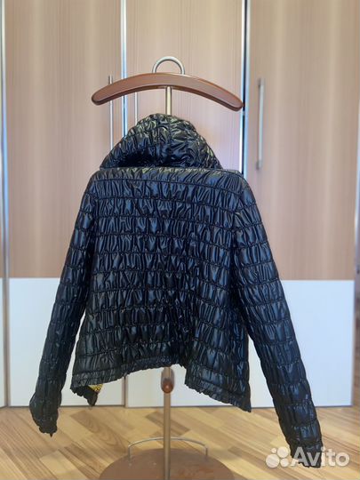 Ветровка женская