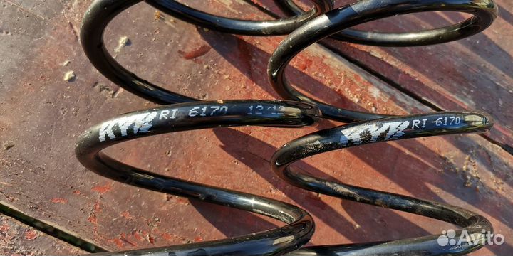 Пружина подвески задней KYB RI 6170