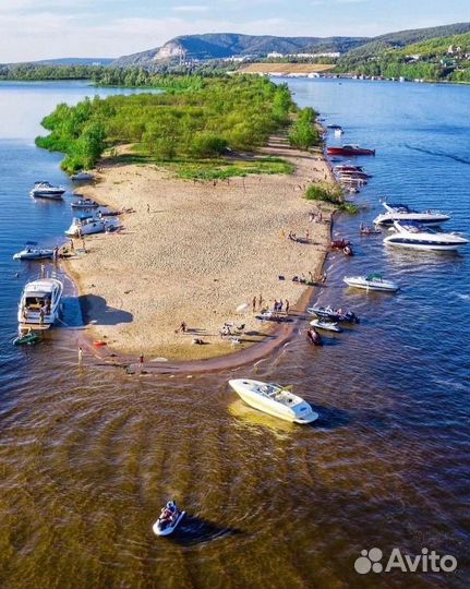 Прогулки на катере по волге