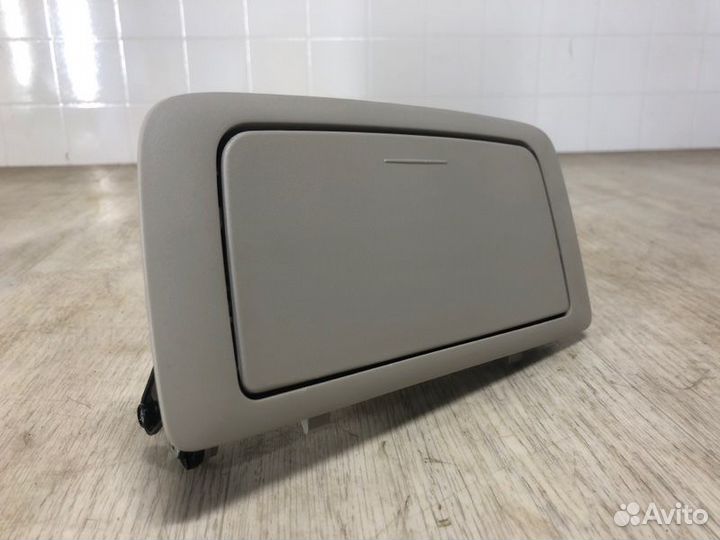 Очечник передний Mitsubishi Outlander Xl CW 2007