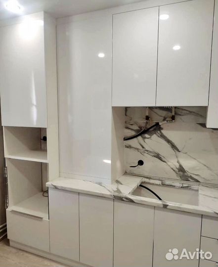 Кухня на заказ в современном стиле