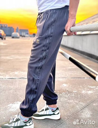 Спортивные штаны adidas