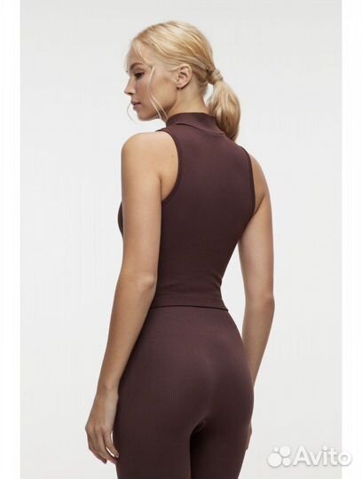 Топ с горлом Befree