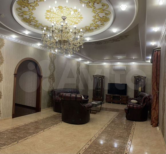 Дом 335 м² на участке 6 сот.