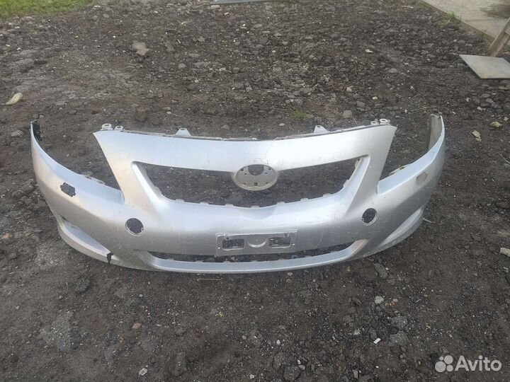 Бампер передний на toyota corolla 150