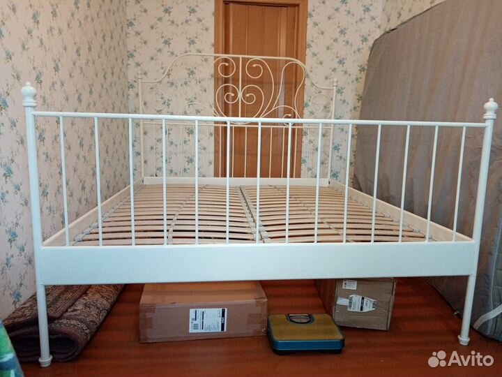 Кровать двухспальная