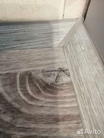 Плинтус уголок для столешницы Rehau 3,65 м новый