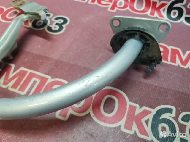 Петля крышки багажника задняя левая Volkswagen Pas