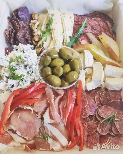 Подарочная нарезка Шаркутери борд