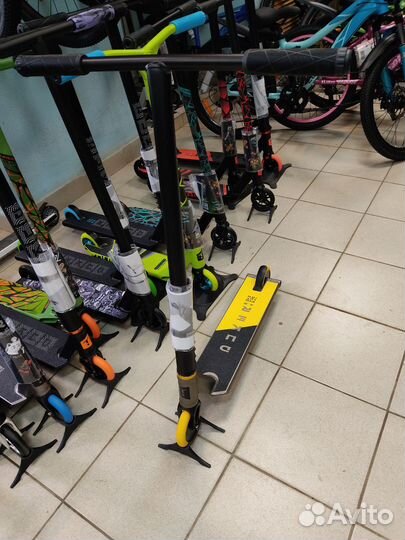 Трюковой самокат duker 4.0