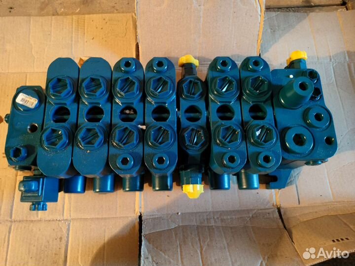 Распределитель Rexroth Экскаватор погрузчик