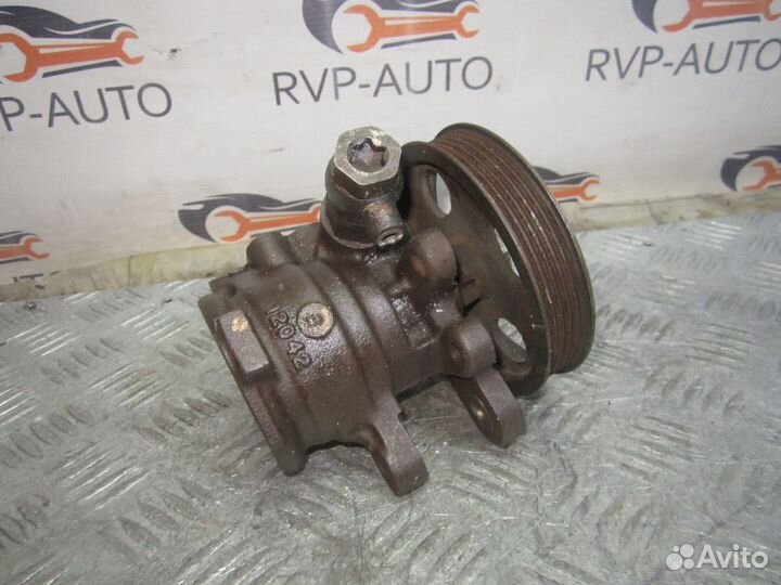 Насос гидроусилителя Toyota Corolla E10 1.9-2.0 D