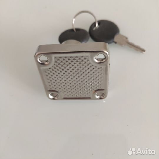 Замок мебельный для ящиков и дверей