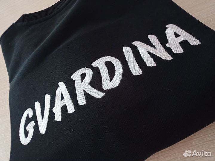 Машинная Вышивка на Одежде Логотипов