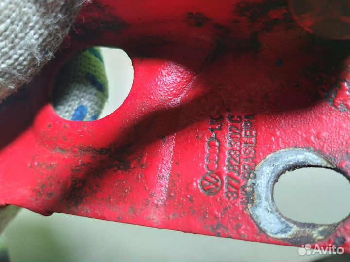 Петли капота Vw Pointer 1.0 BJR