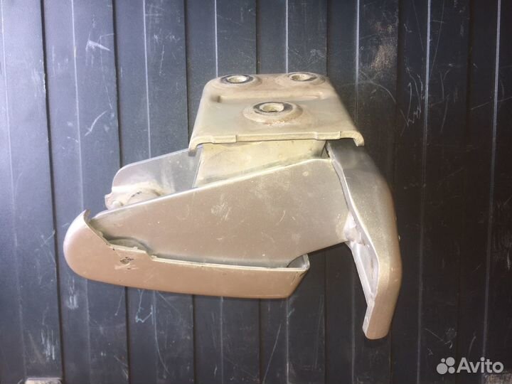 Петля Ситроен Джампи 2008