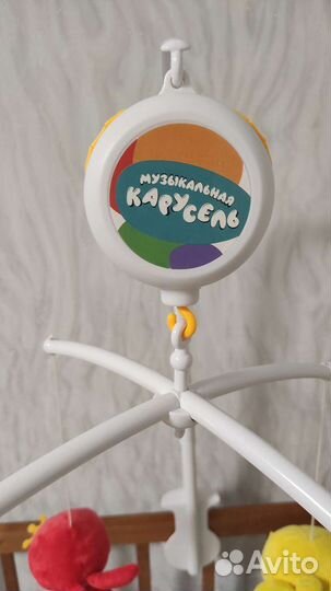 Музыкальный мобиль на кроватку