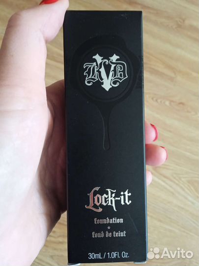 Тональный крем Kat Von DI (KVD)