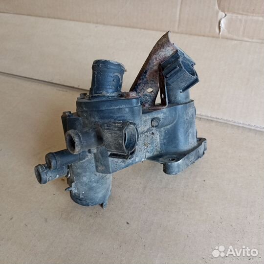 Корпус термостата Volkswagen Golf 4