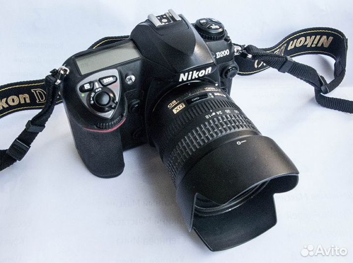 Зеркальная камера Nikon D200 в комплекте