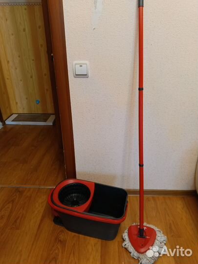 Швабра с ведром и отжимом vileda