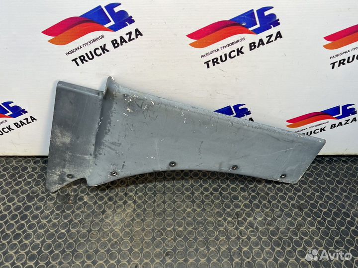 81664100307 Накладка переднего крыла левого