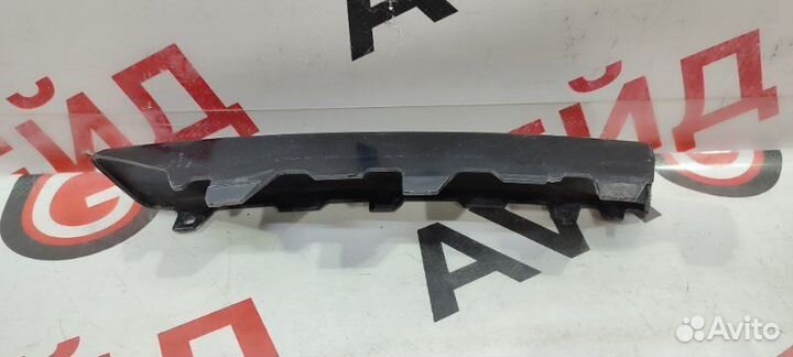 Молдинг бампера передний левый Volkswagen Passat