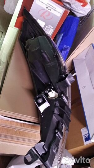 Фара передняя правая Ниссан Жук