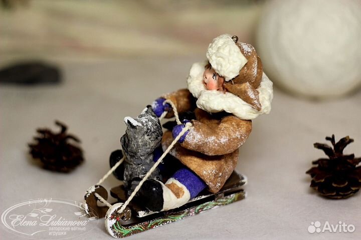 Ватная, елочная игрушка Мальчик на санках