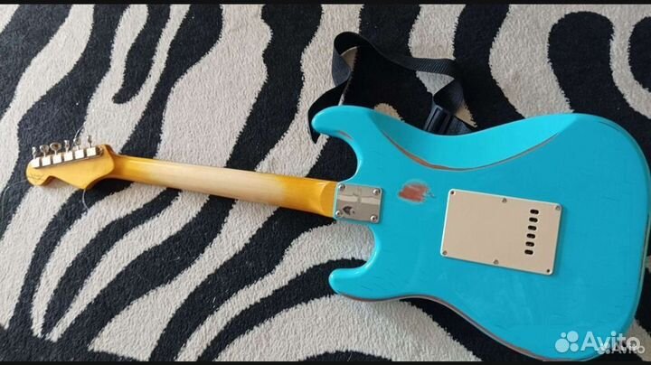 Электрогитара fender