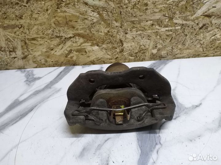 Передний правый левый суппорт mazda 3 BK