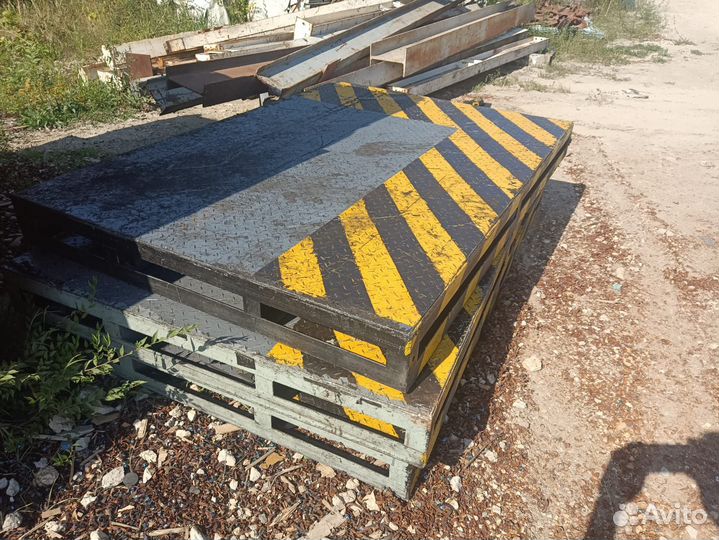 Платформа металлическая