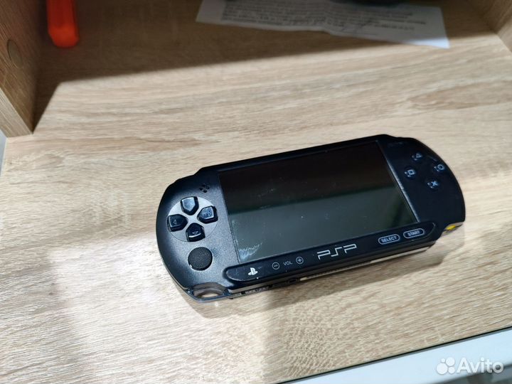 Sony PSP Е1008 прошитая