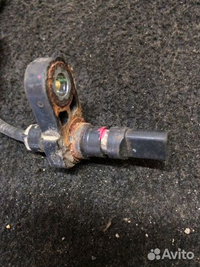 Датчик abs передний правый Toyota Rav 4 Xa 30