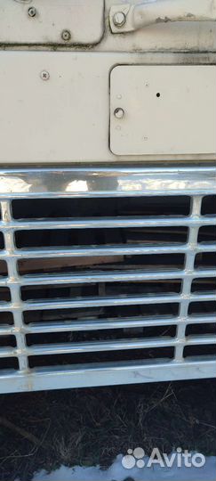 Интернационал 9800 решётка радиатора