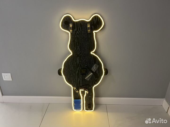 Часы настенные Bearbrick с LED подсветкой