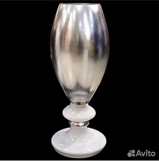 Напольная ваза для цветов