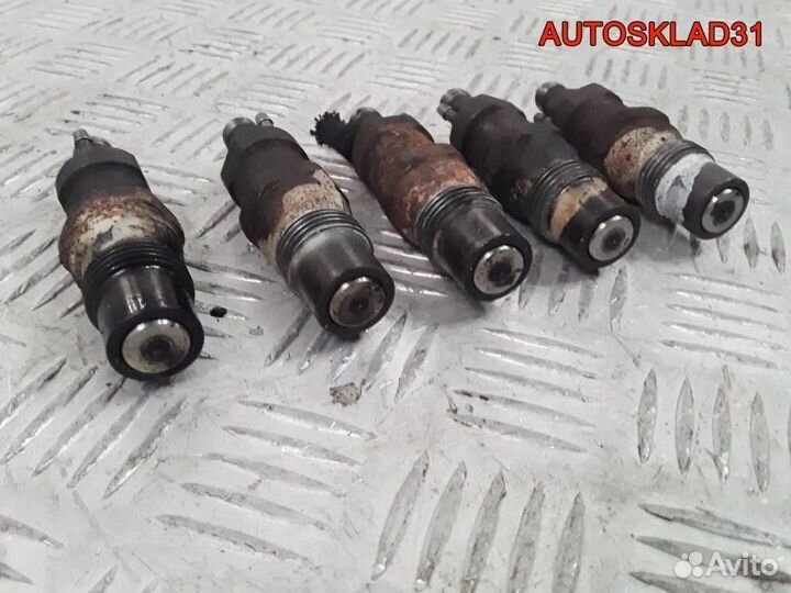 Форсунка дизельная Volvo 940 2,4 TD 068130201B