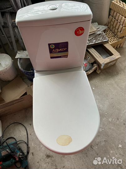 Унитазы и бачки бу