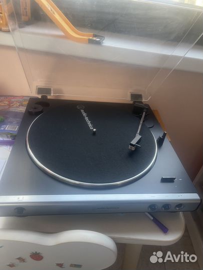Виниловый проигрыватель Audio-Technica AT-LP60xusb