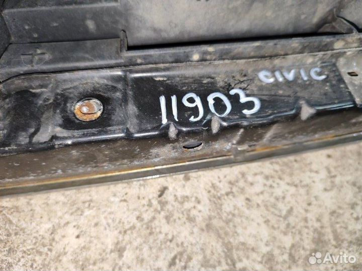 Решетка радиатора Honda Civic универсал 1998