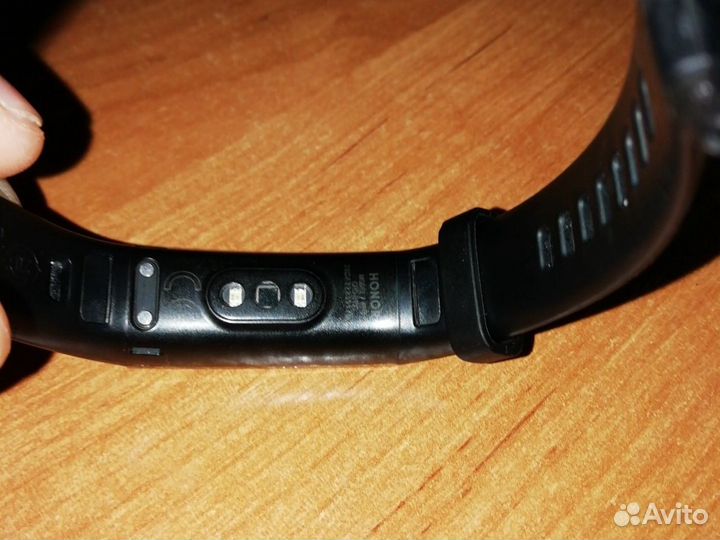 Фитнес браслет