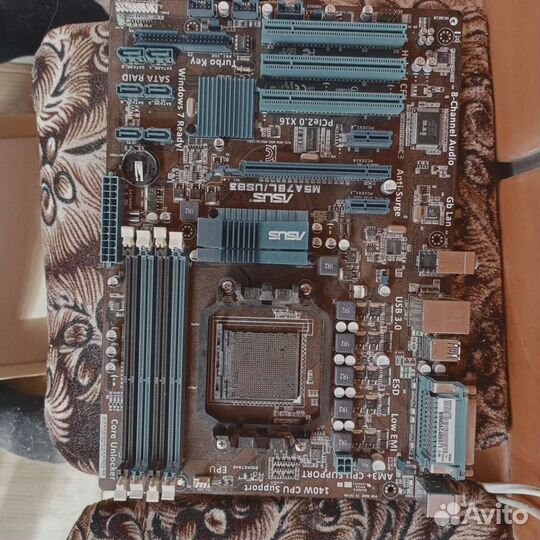 Материнская плата