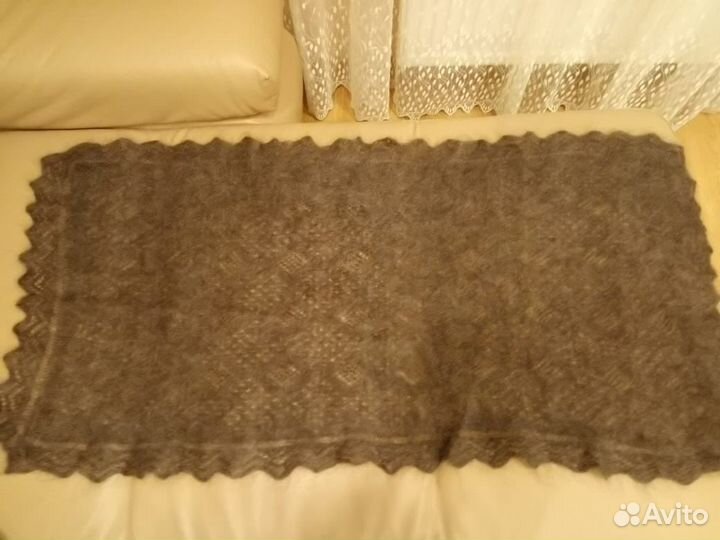 Палантин ажурный из козьего пуха