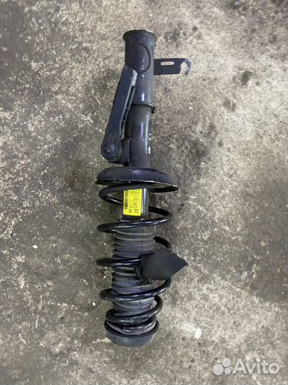 Амортизатор передний правый Шевроле Круз