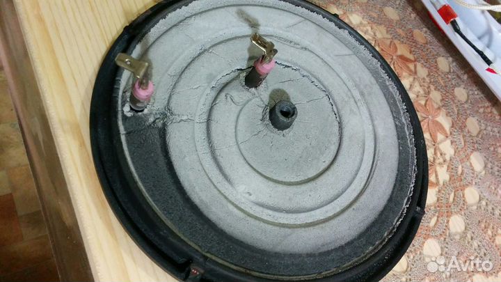 Плитка настольная электрическая Binatone