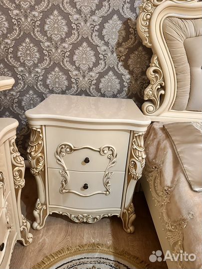 Спальный гарнитур