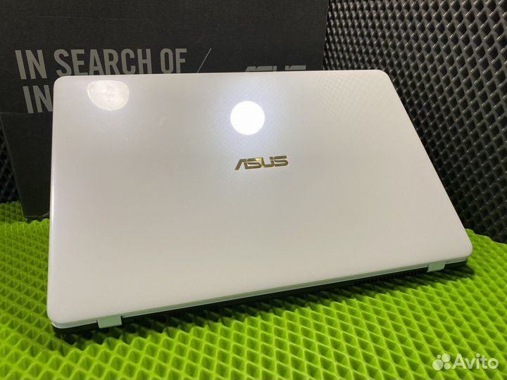 Ноутбук Asus i3-6Th/6/1TB/MX110 (29004)